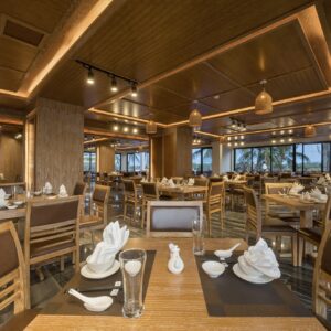 Nhà hàng tại Cocoland River Beach Resort and Spa